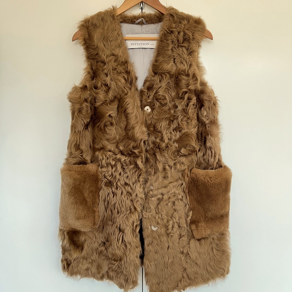 Intuition Paris lamb fur vest with rex fur trim pockets in size FR 36 (xs/s)